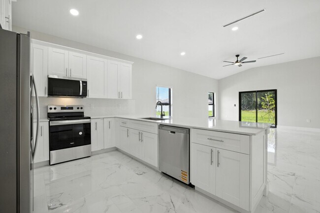 Building Photo - 2838 Tropicana Parkway W