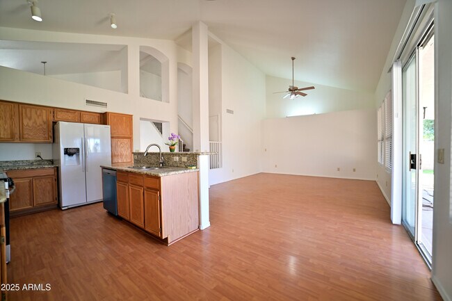 Building Photo - 21914 N 74th Ln