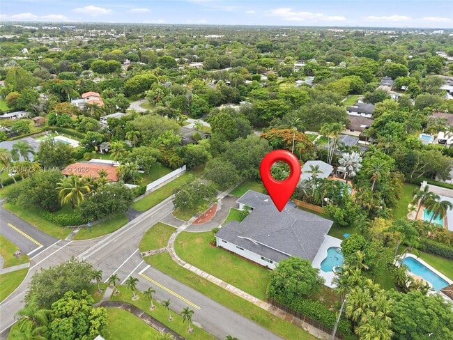 Building Photo - 15845 SW 87th Ave