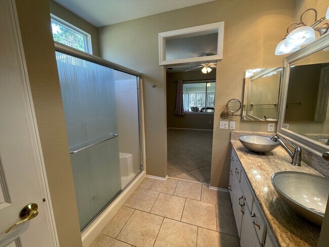 Building Photo - Unfurnished, Long Term Rental in Sun City!