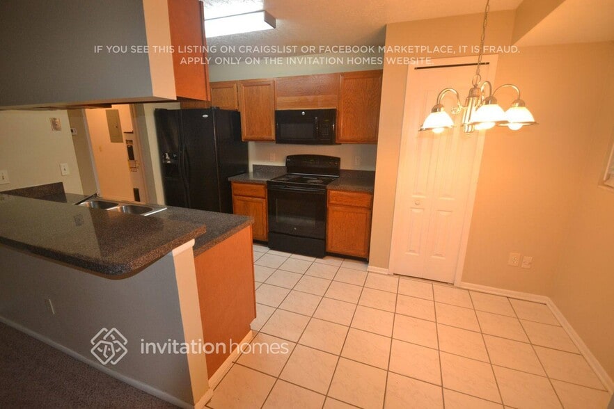 Building Photo - 5641 Westview Dr