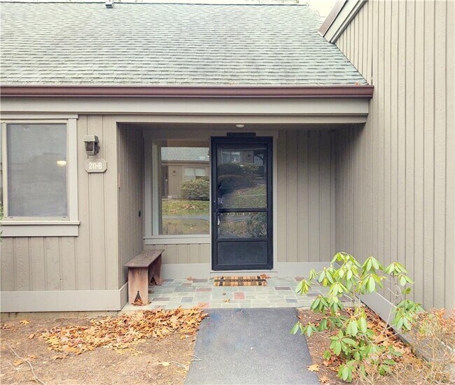 Building Photo - 211 Heritage Hills