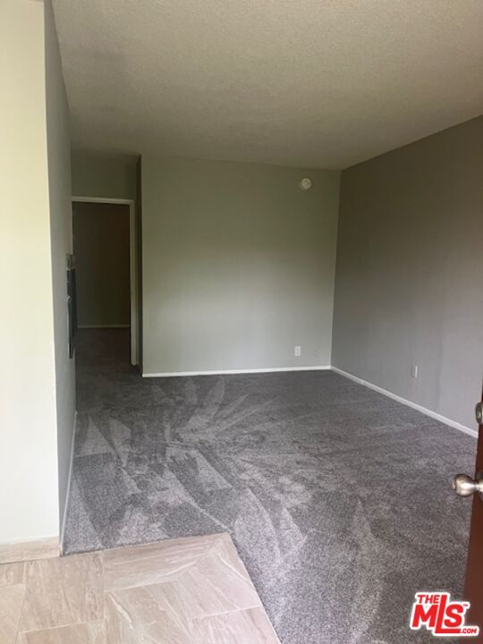 Building Photo - 10540 Balboa Blvd