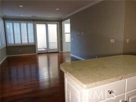 Building Photo - 79 Splendor