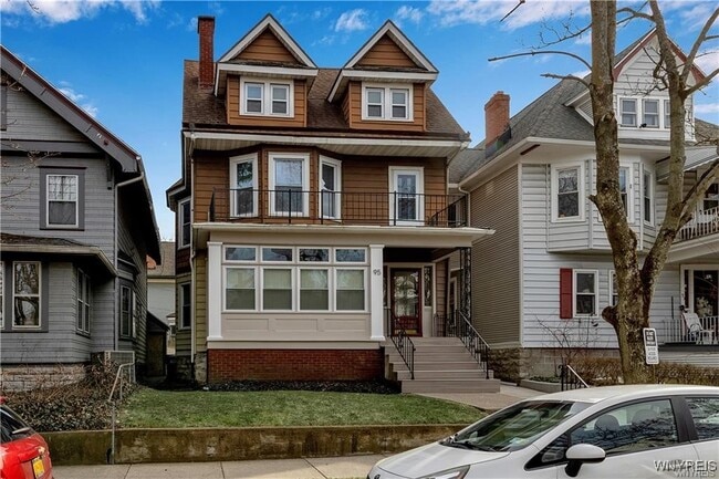 Building Photo - 95 Inwood Pl