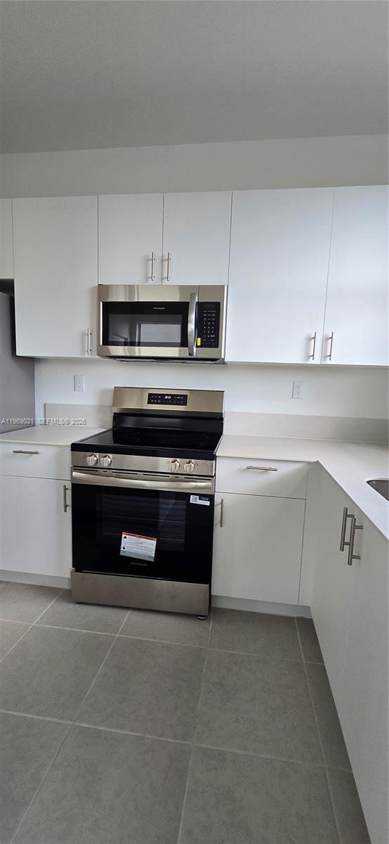 Building Photo - 2729 SE 26th Rd