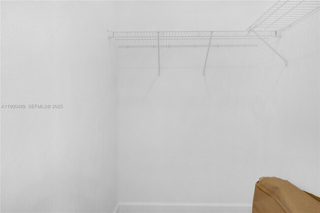 Building Photo - 2444 SE 24th Ave