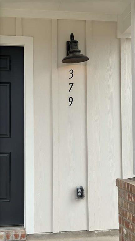 Building Photo - 379 Keefer