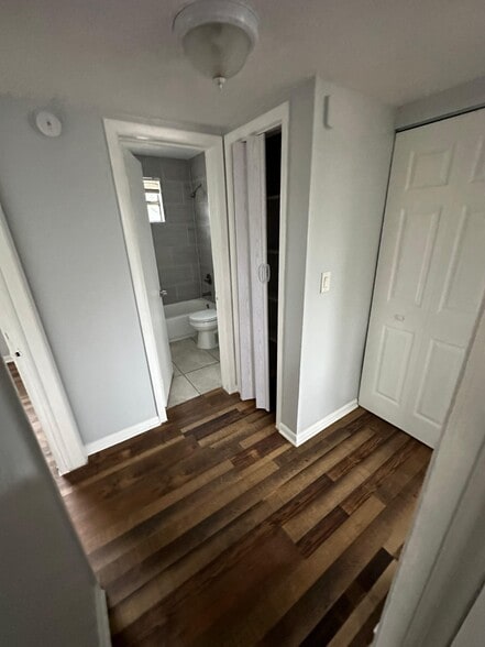 Building Photo - 2026 Palafox St