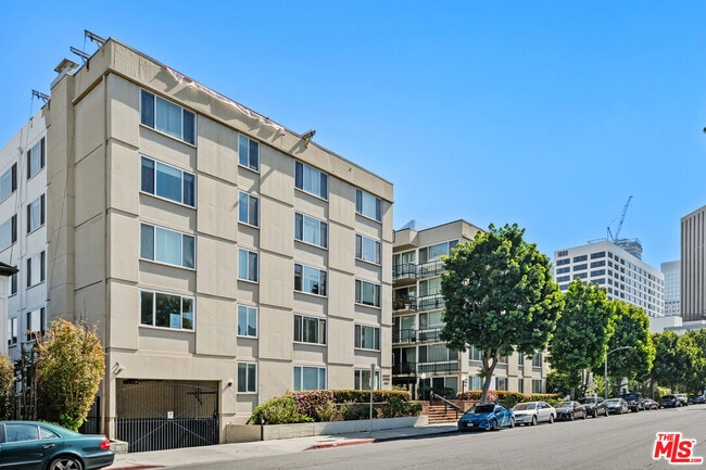 Building Photo - 9950 Durant Dr