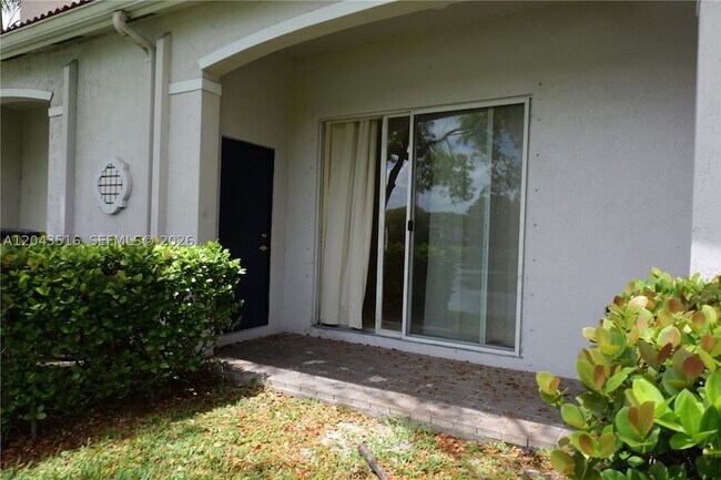 Building Photo - 8220 SW 25th Ct