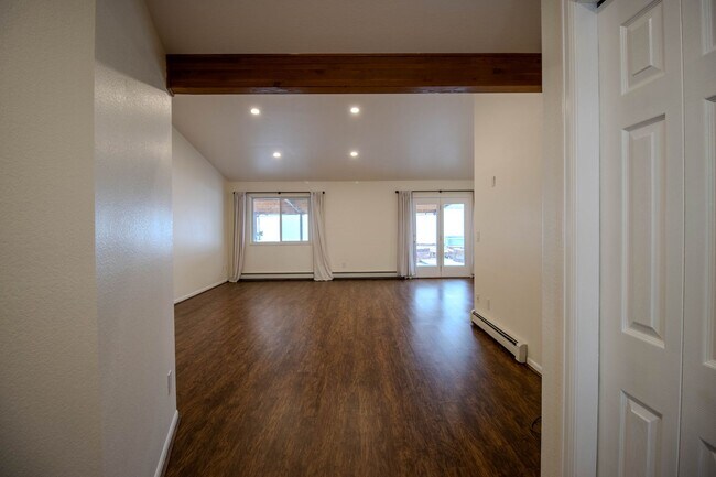Building Photo - 609 Cobblestone Ct