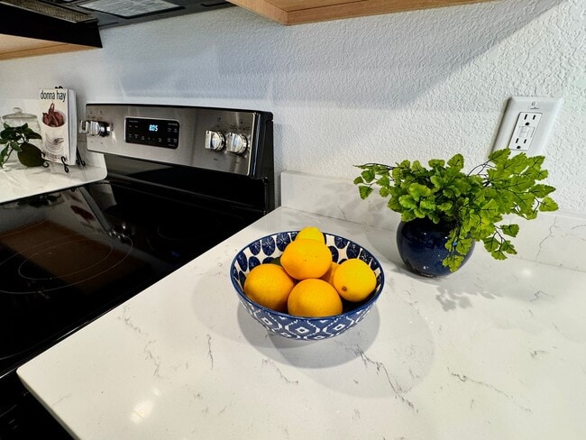 Building Photo - Available NOW! 1st Time Rental! Water, Sewer Trash, Landscaping, Community Pool Included!