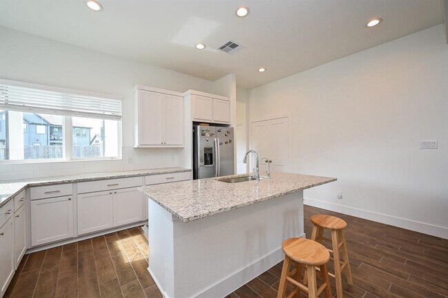 Building Photo - 1535 Cathedral Bend Drive