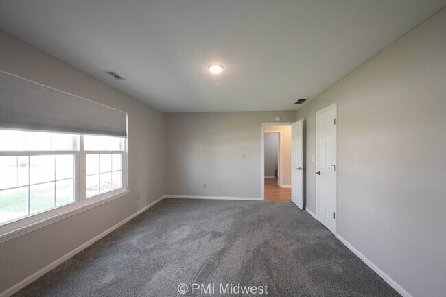 Building Photo - "Charming 3-Bed, 2-Bath Home on Scatter Woods Lane – 1,410 Sq Ft of Comfort Awaits in Indianapolis!"