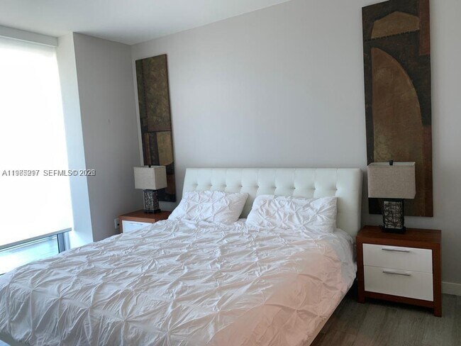 Building Photo - 1100 S Miami Ave