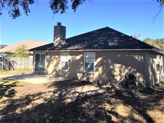 Building Photo - 1819 Harbor Island Dr