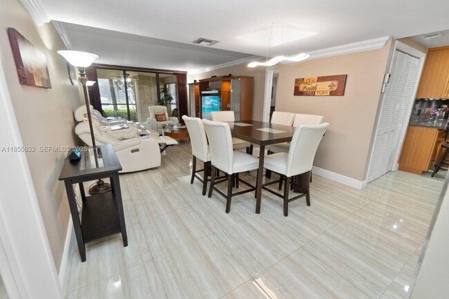 Building Photo - 16251 Golf Club Rd