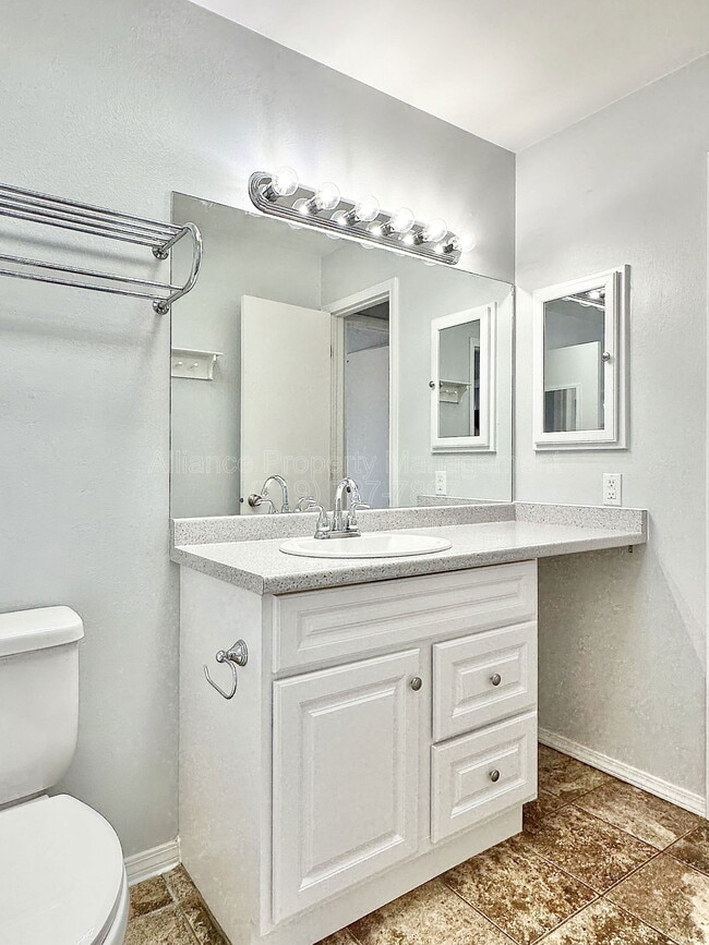 Building Photo - 3465 Kirkwood Dr