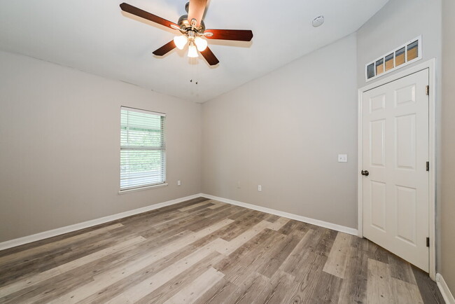 Building Photo - 4139 Woodley Creek Rd