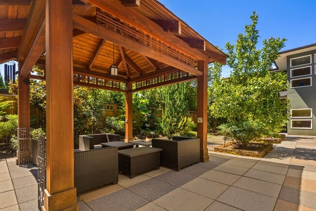 Building Photo - Exquisite Kirkland Estate - Lake Front Views