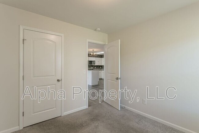 Building Photo - 304 Long Grove Ln