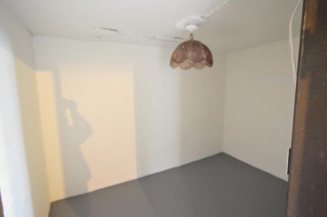 Building Photo - 27 Sunnymede Dr