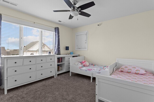 Building Photo - Welcome to your dream home in Norfolk, Virginia!