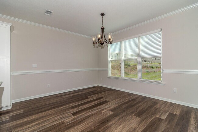 Building Photo - 4831 Fairmont Dr