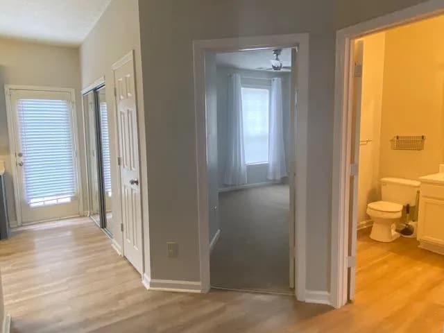 Building Photo - 164 Haven Oak Way