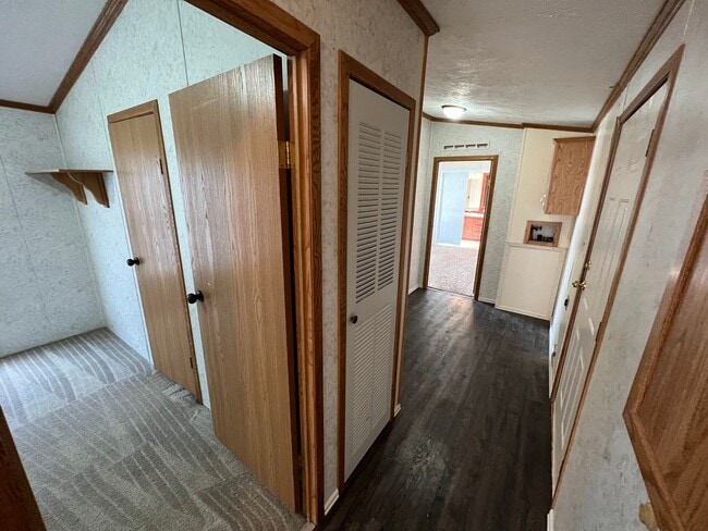 Building Photo - 3 Bedroom 2 Bath High-End Mobile Home with...