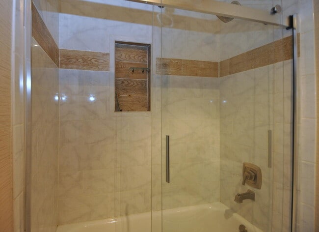 Building Photo - 4022 Layang Layang Cir