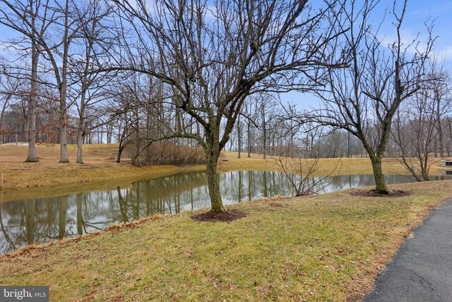 Building Photo - 15101 Interlachen Dr