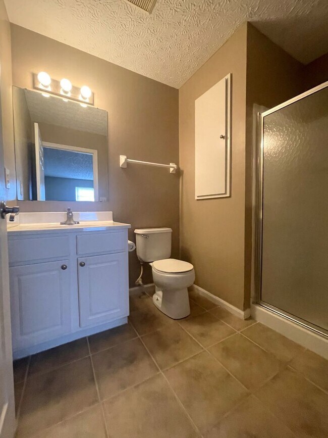 Building Photo - 5604 Cypress Chase