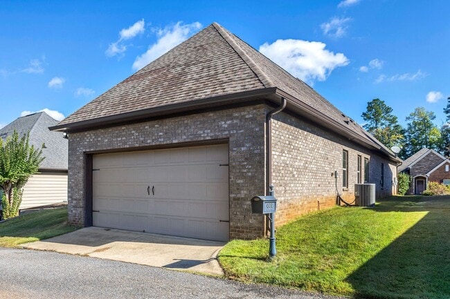 Building Photo - Rosemary Gate Townhome For Rent