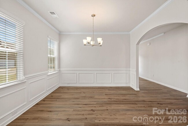 Building Photo - 1423 Caracara Ct