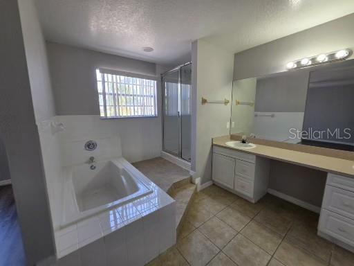 Building Photo - 103 Coconut Palm Way