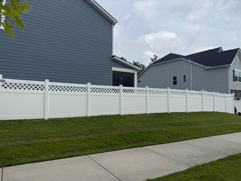 Building Photo - 6200 Truxton Ln