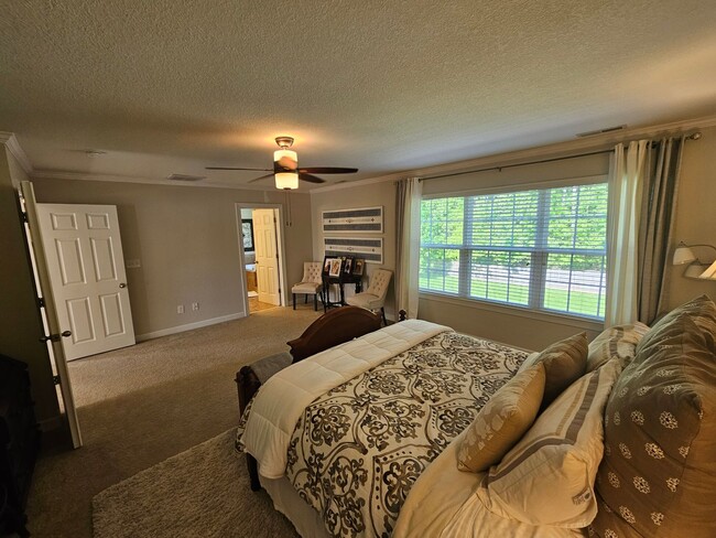Building Photo - GRASSFIELD - Lauren's Cove