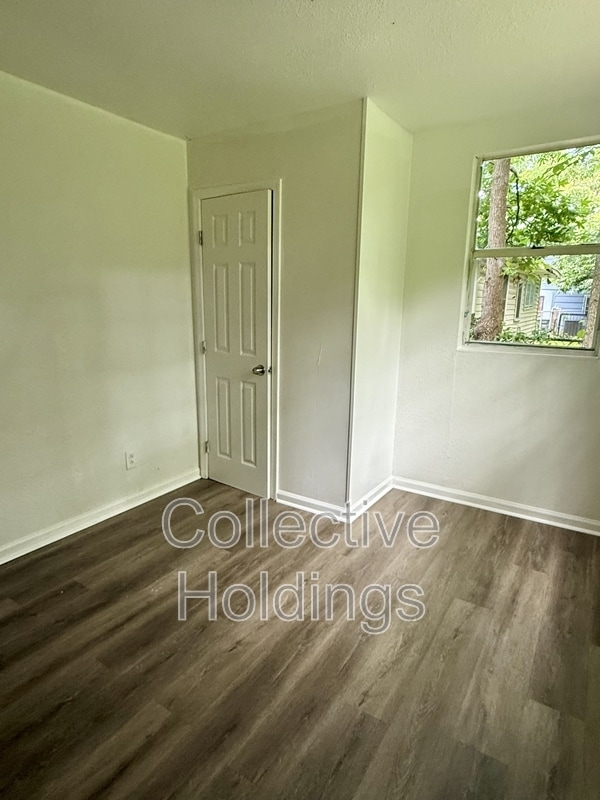 Building Photo - 7213 Naples Ave