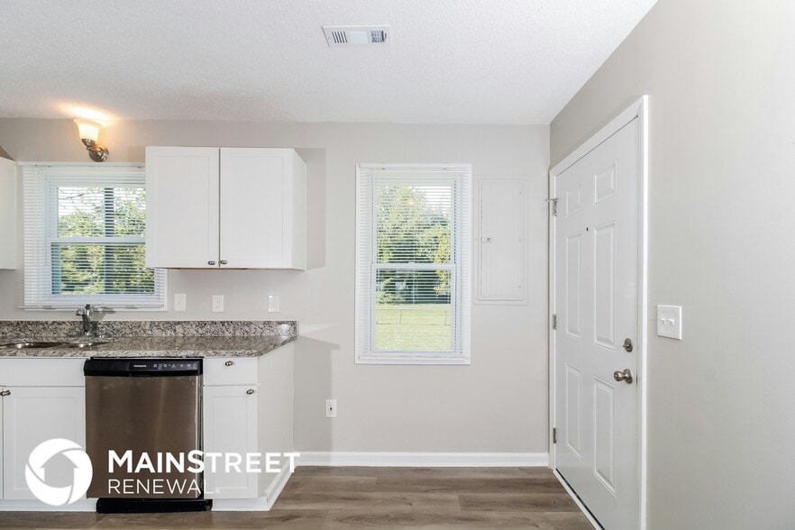 Building Photo - 2318 Acorn Rd