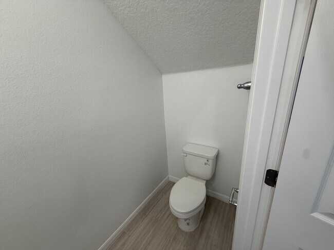 Building Photo - 2130 Penny Ln