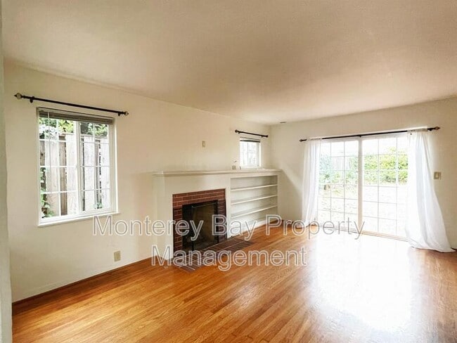 Building Photo - 1012 Munras Ave