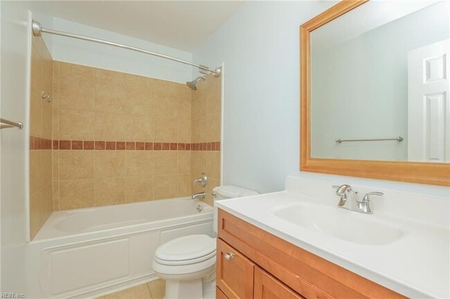 Building Photo - 521 Shakespeare Dr