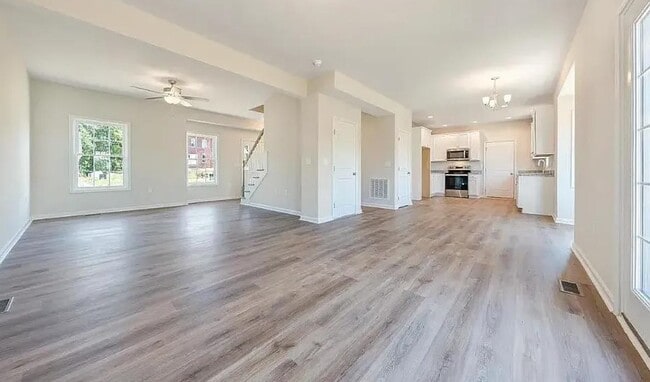 Building Photo - 201 Winnbrook St