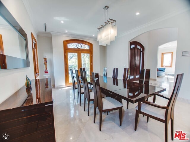 Stage - 9033 Cresta Dr