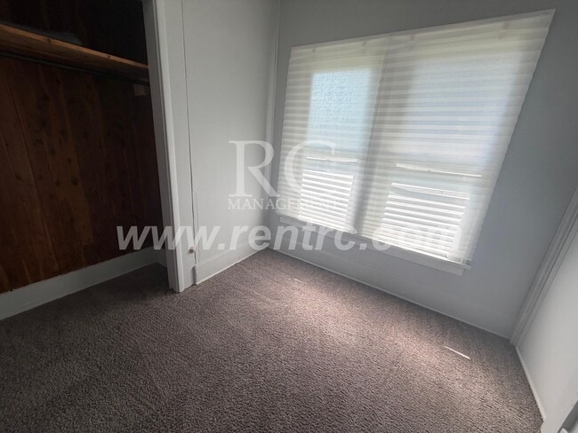 Building Photo - 504-2 Franklin-