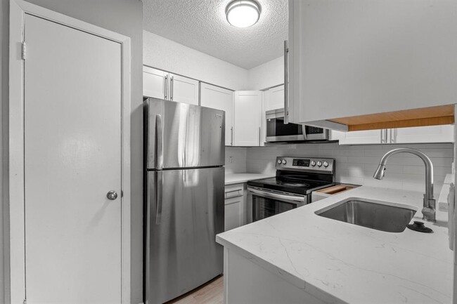 Building Photo - 8903 Parkfield Dr