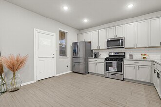 Building Photo - 31607 Eldorado Ln