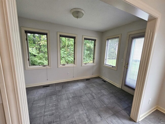 Building Photo - 3015 Hedgerow Pass